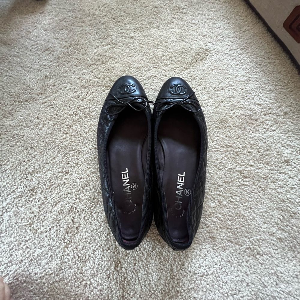 Chanel Black Quilted Leather Ballet Flats - Picture 5 of 6